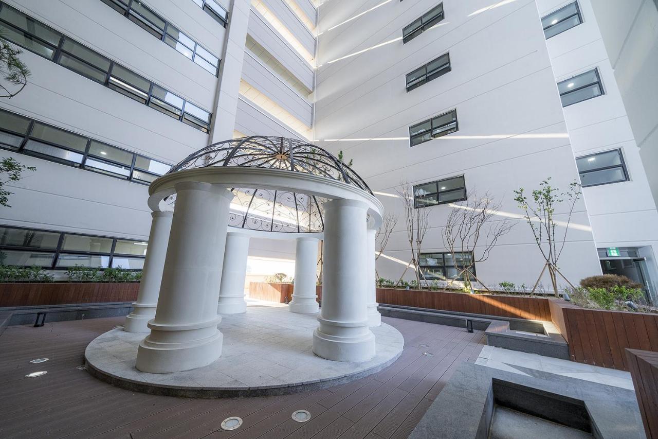 Gangneung Chonpines Ocean Suites Hotel Exterior foto