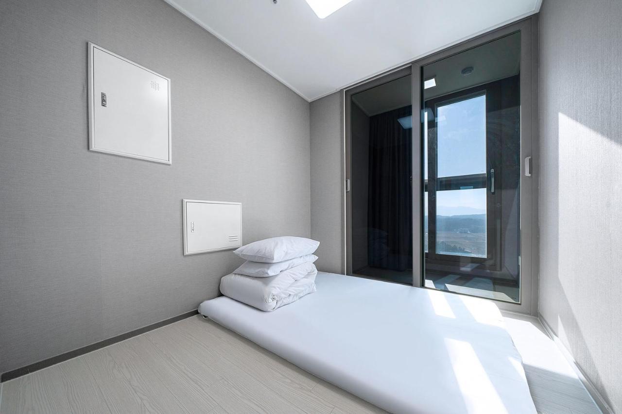 Gangneung Chonpines Ocean Suites Hotel Exterior foto