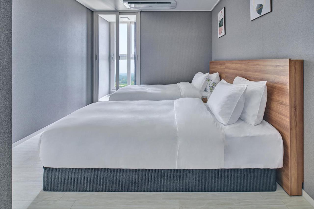 Gangneung Chonpines Ocean Suites Hotel Exterior foto