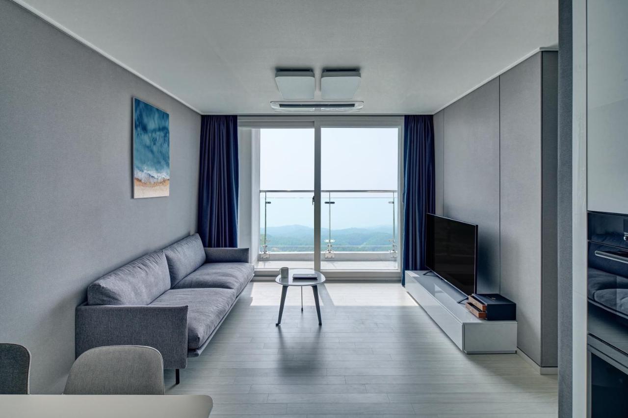 Gangneung Chonpines Ocean Suites Hotel Exterior foto
